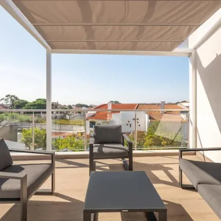 The Shoreline Spacious 4bdr In Caparica Lisboa